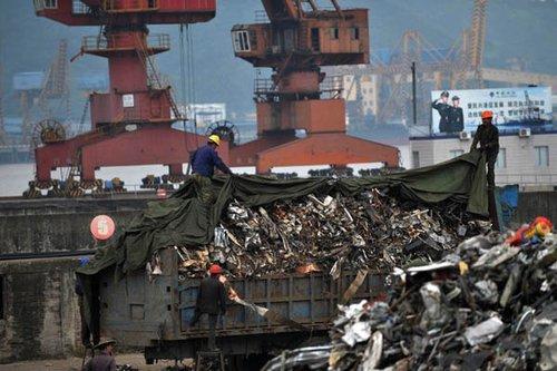 美媒：中国限“洋垃圾”进口让美国头疼